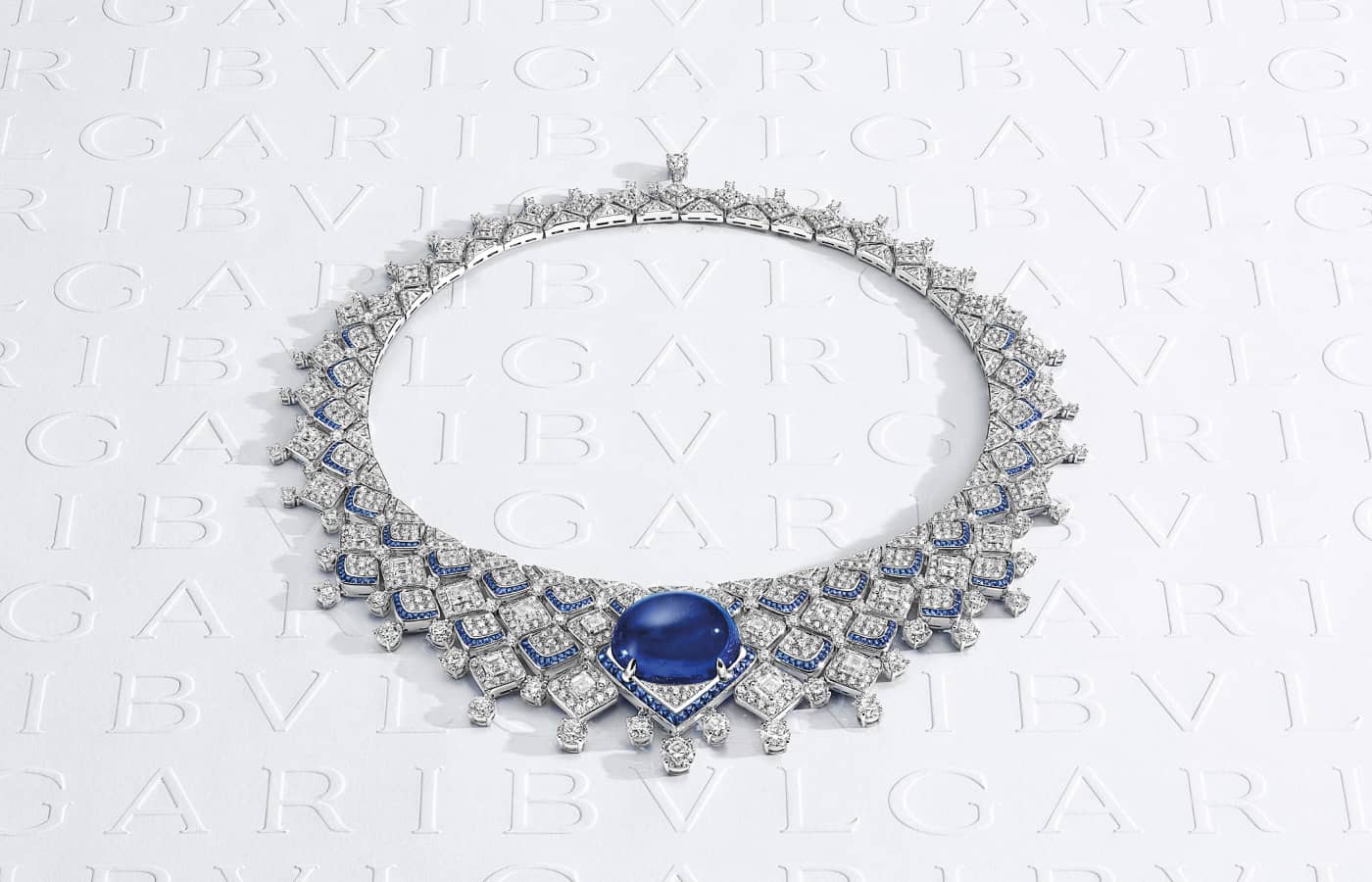 Southern Sapphire necklace with a 66.88 carat Ceylon sapphire from the Southern Radiance chapter of the Bulgari Mediterranea High Jewellery Collection
