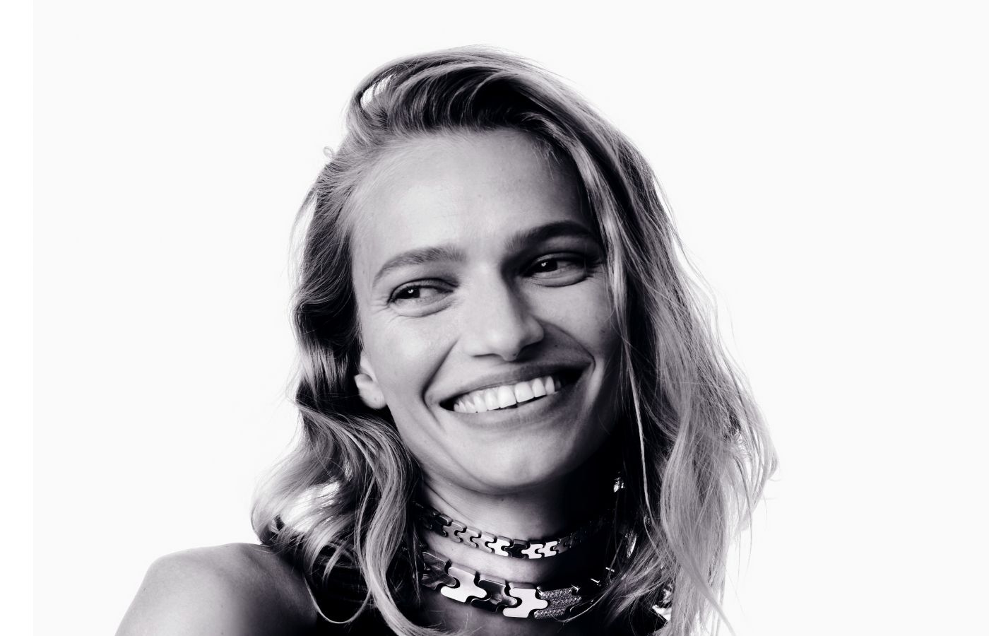  Alyona Kiperman, the founder of Nomis Jewelry