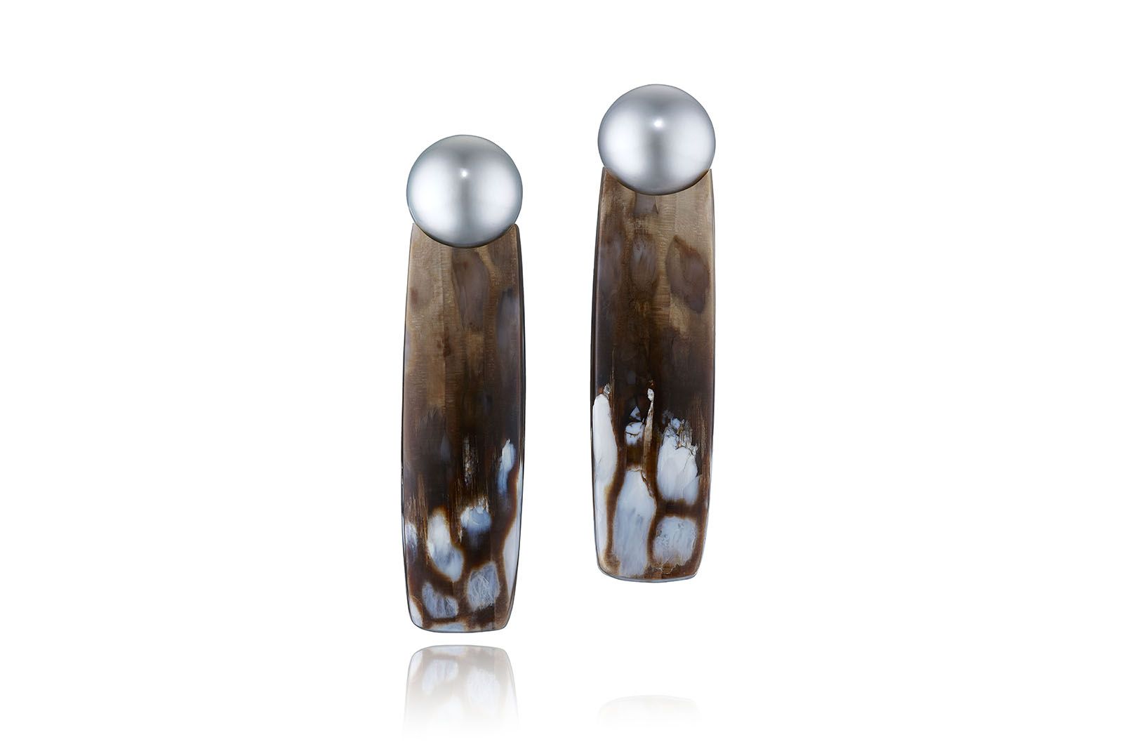  Assael NatureScapes earrings with honeycomb petrified wood and Tahitian natural colour cultured pearls in 18k yellow gold 