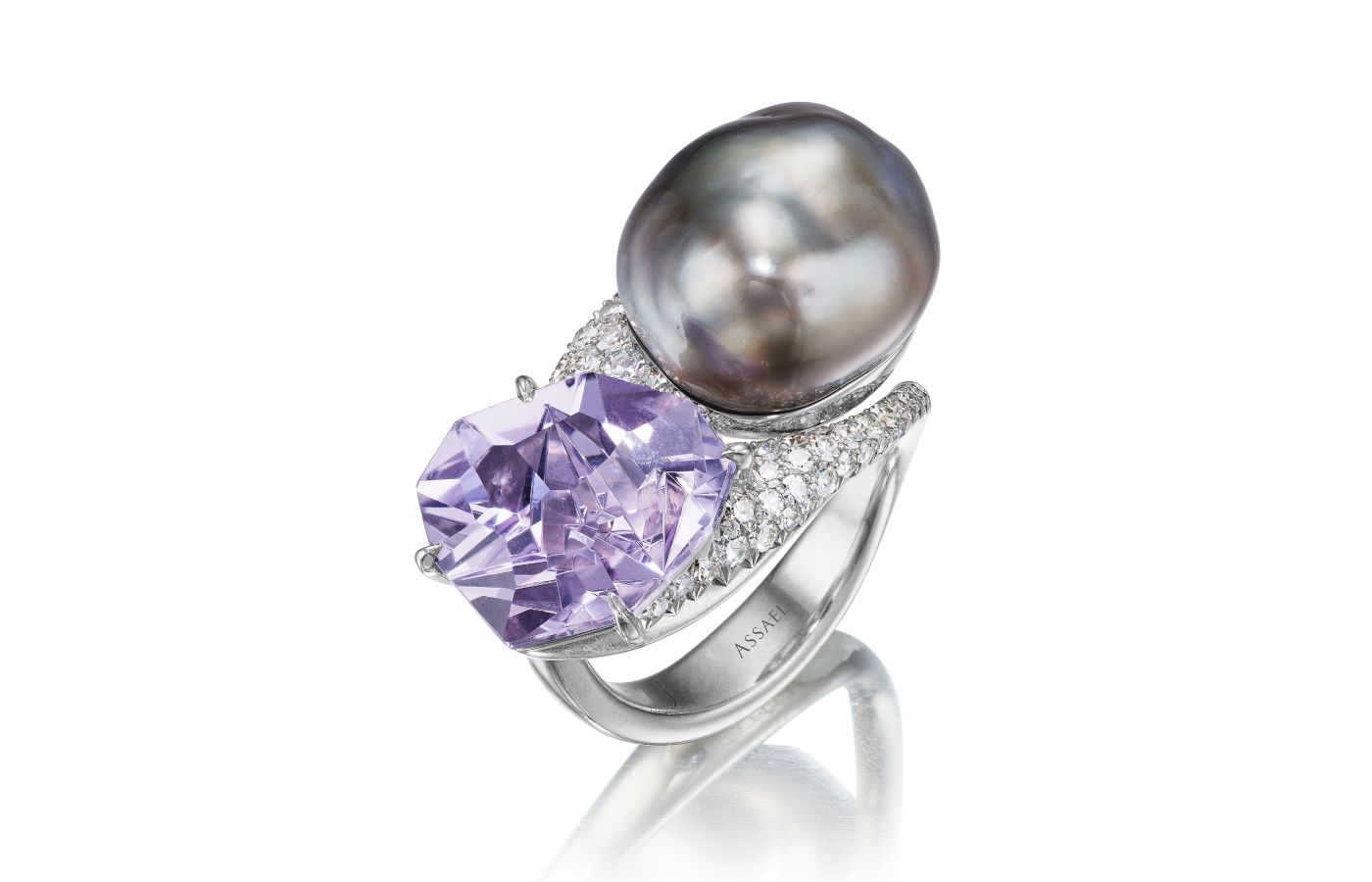  Assael ring with a 6.79 carat ‘Rose De France’ amethyst, diamonds and a Keshi Tahitian natural colour pearl in platinum 