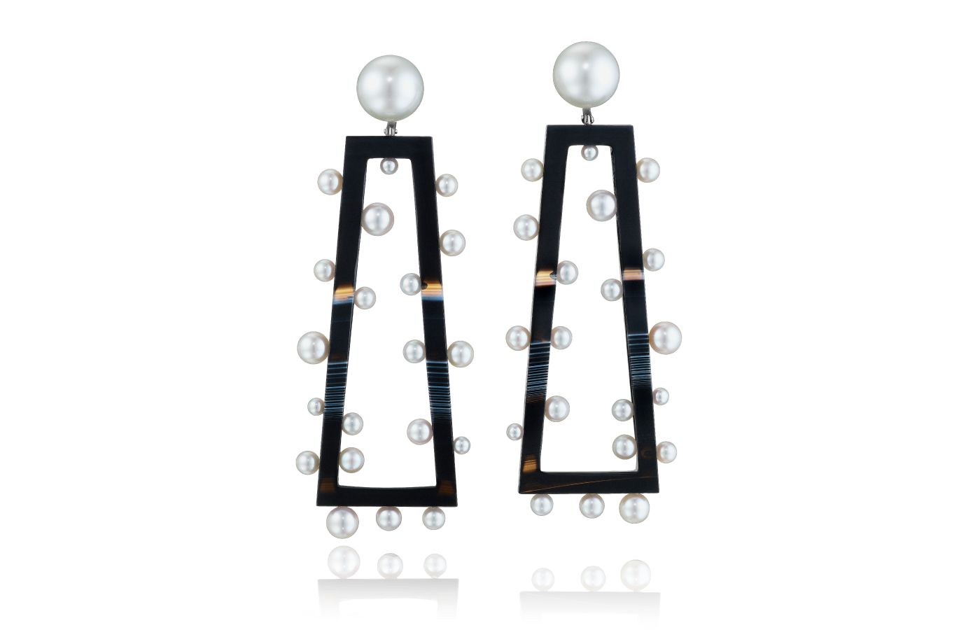  Assael ‘Frame’ earrings with striped agate, Japanese Akoya pearls and South Sea cultured pearls in 18k white gold 