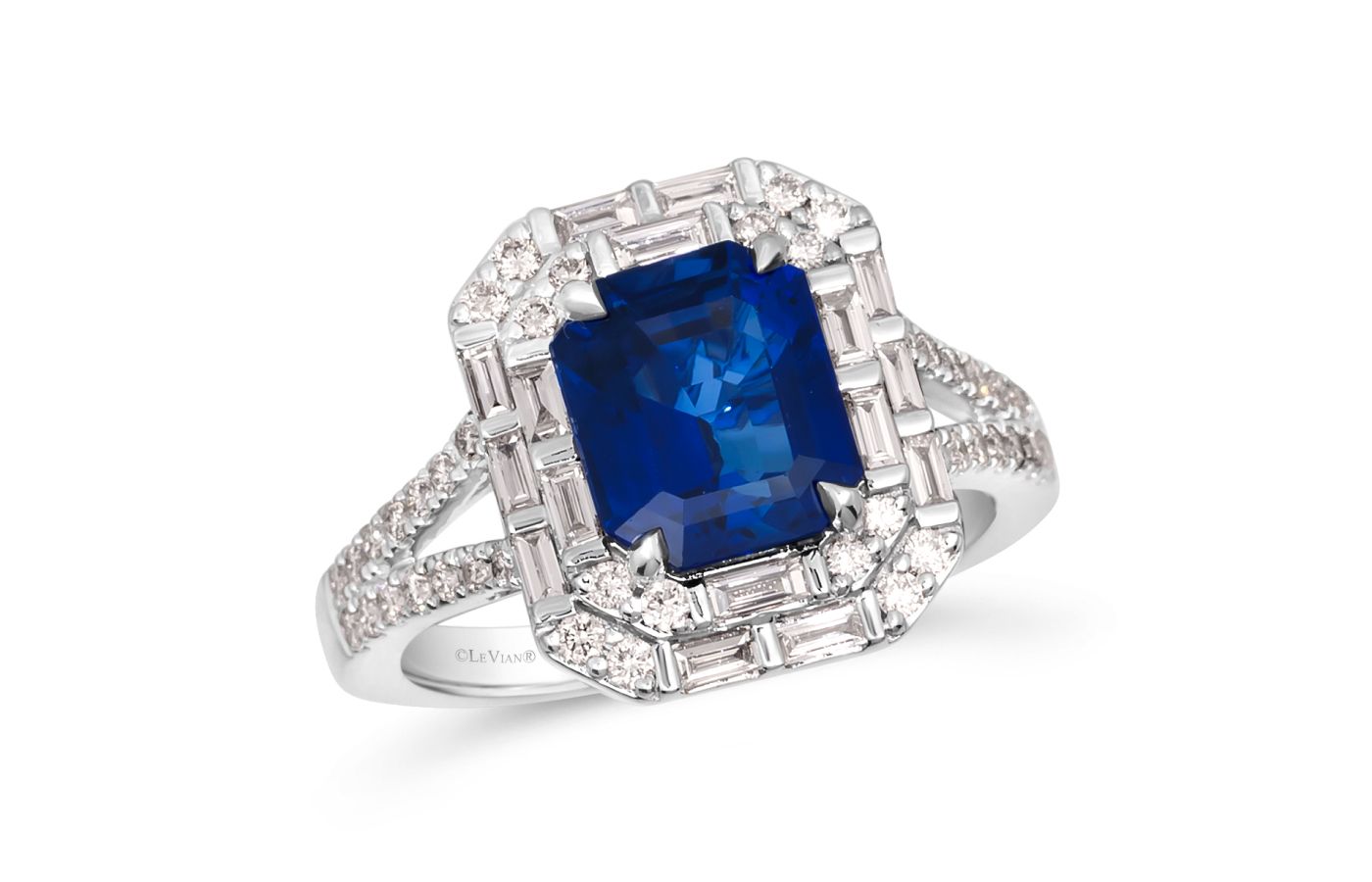 Le Vian Couture ring in Vanilla Gold featuring a Blueberry Sapphire, Vanilla Diamonds and Chocolate Diamonds