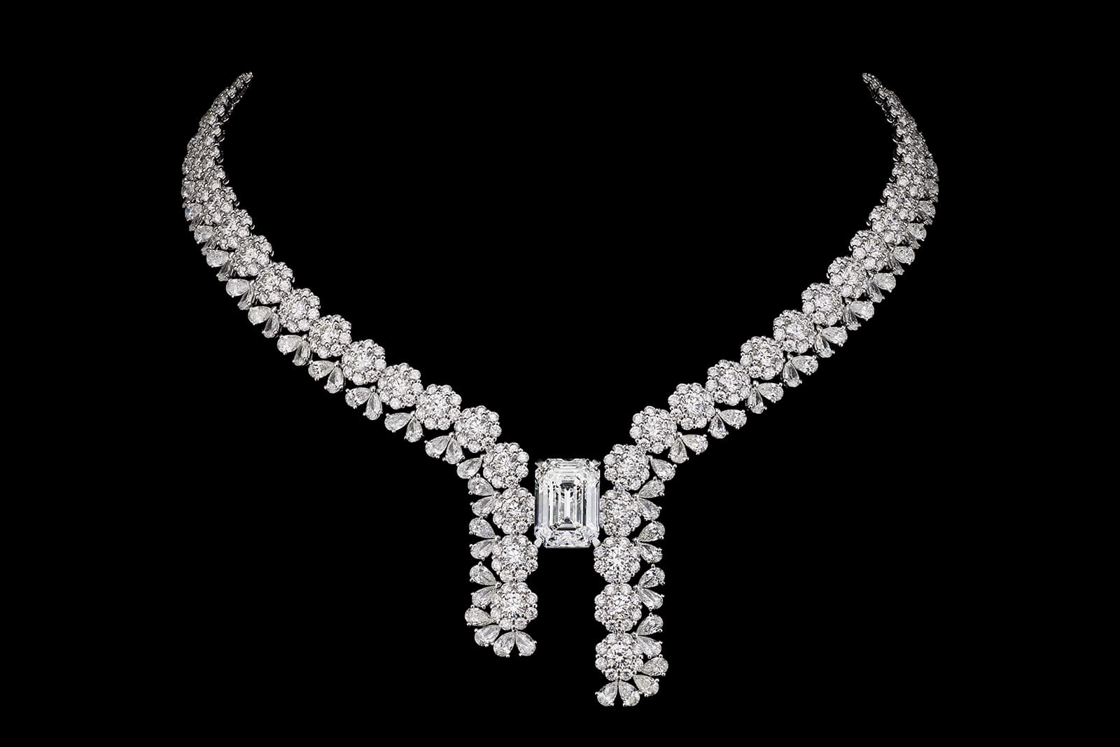 Dior Joaillerie High Jewellery necklace in white gold and diamonds from the Les Jardins de la Couture High Jewellery collection