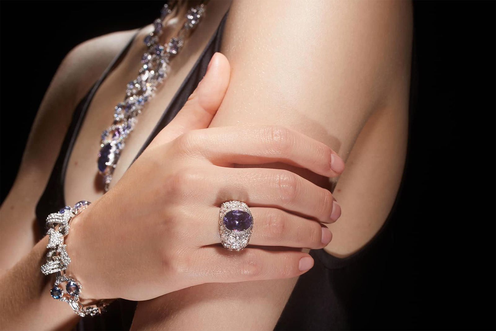  Model wearing a selection of jewels from the Gucci Allegoria High Jewellery Collection