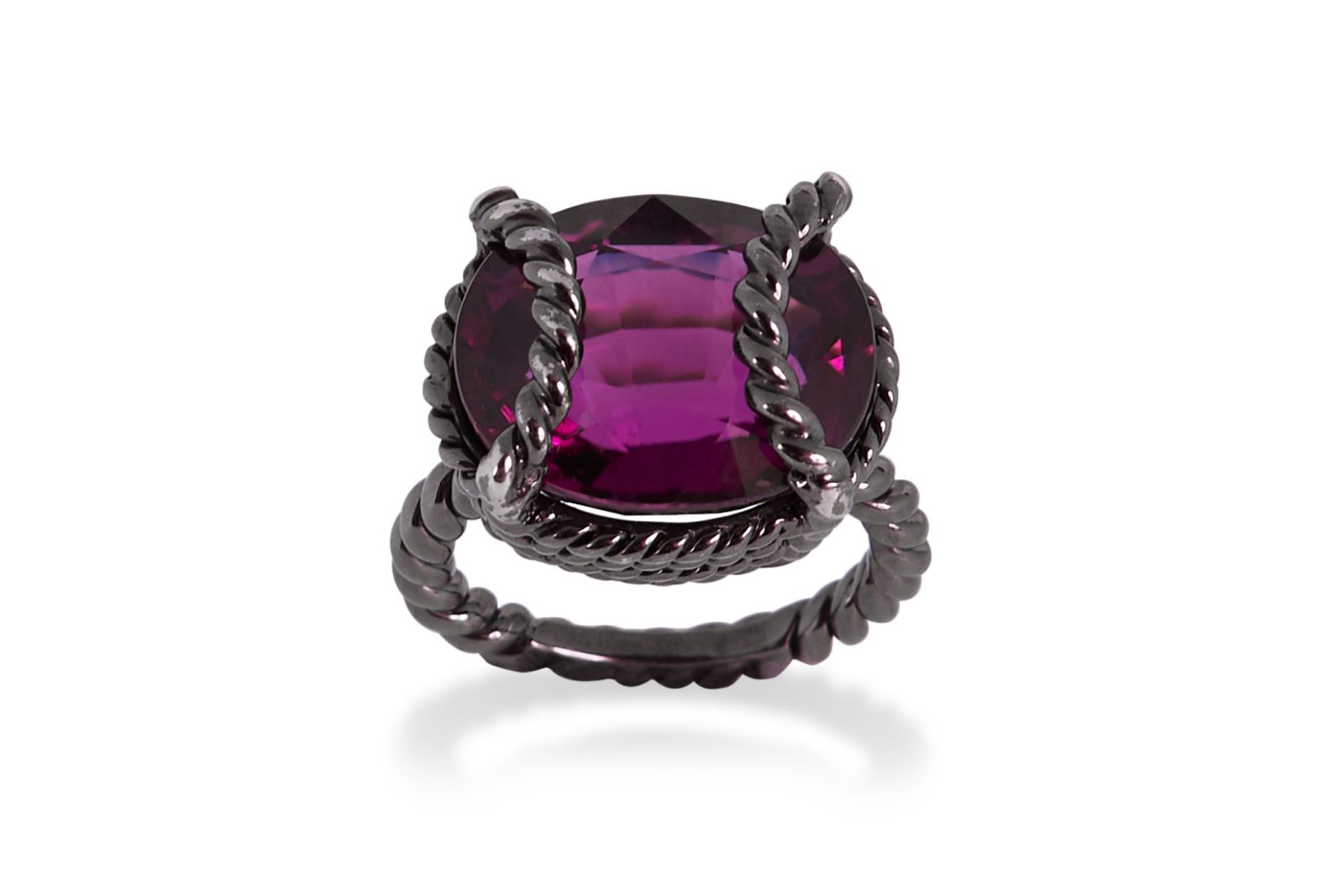  Patcharavipa ring in black gold and pink tourmaline 