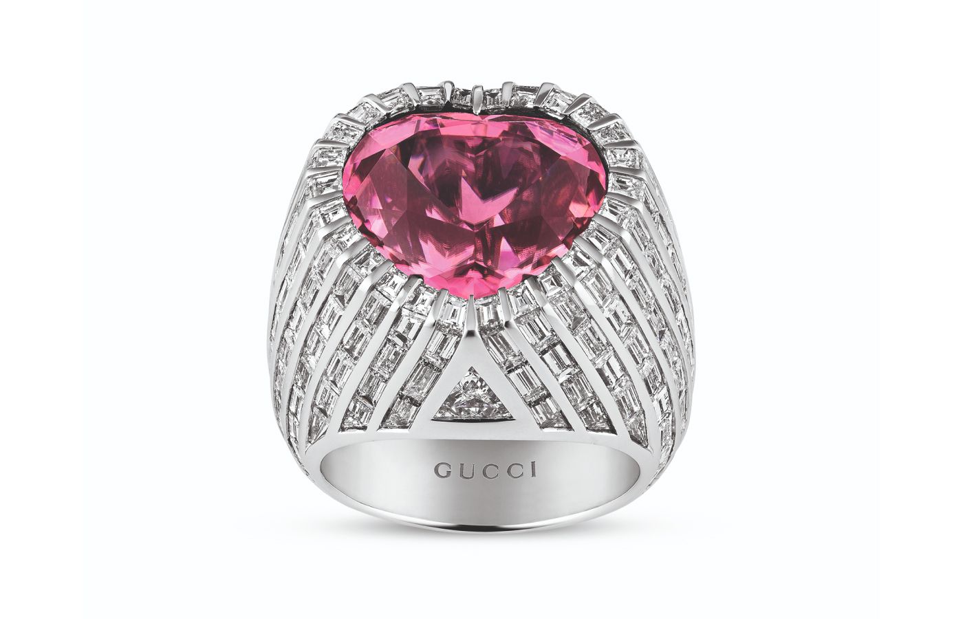  Gucci Cocktail ring in white gold, diamond, featuring an 11.5-ct pink heart-shaped tournaline from the Hortus Deliciarum High Jewellery collection
