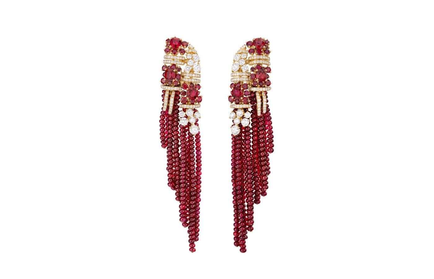 Chanel Tweed Royal earrings with six cushion-cut rubies of 6.29 carats and brilliant-cut diamonds in yellow gold, from the Tweed Lion set of the Tweed de Chanel High Jewellery Collection