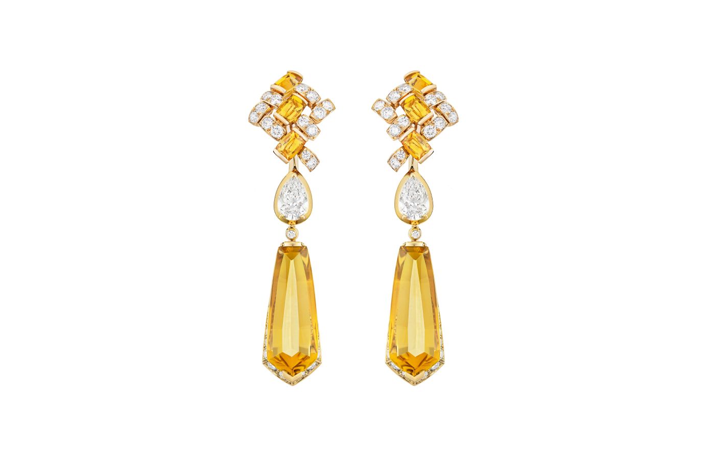 Chanel Tweed Byzance earrings with two pear-shaped diamonds of one-carat each, further diamonds and beryls in yellow gold, from the Tweed Soleil set of the Tweed de Chanel High Jewellery Collection