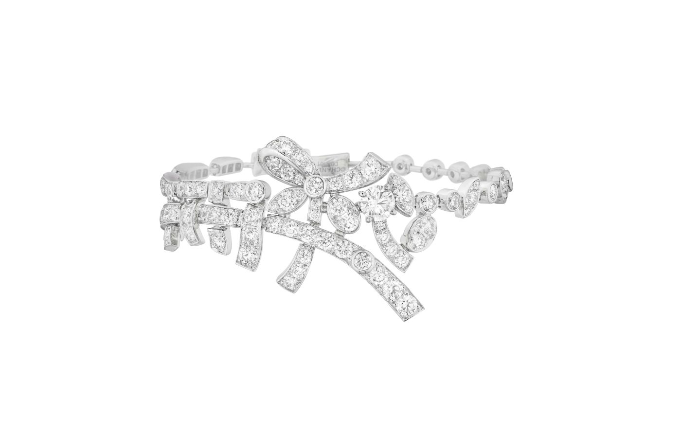 Chanel Tweed Ruban bracelet with diamonds in white gold from the Tweed Ruban set of the Tweed de Chanel High Jewellery Collection