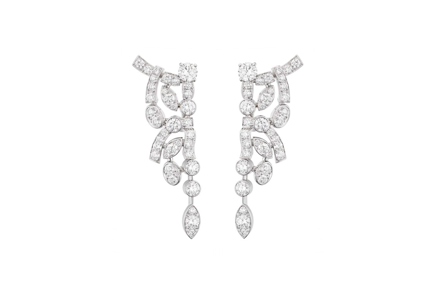 Chanel Tweed Ruban earrings set with colourless diamonds from the Tweed Ruban set of the Tweed de Chanel High Jewellery Collection