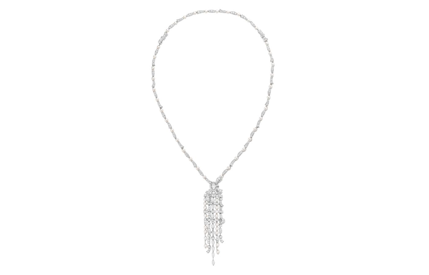 Chanel Tweed Perlé necklace with diamonds and cultured pearls in white gold, transformable into a bracelet, from the Tweed Ruban set of the Tweed de Chanel High Jewellery Collection
