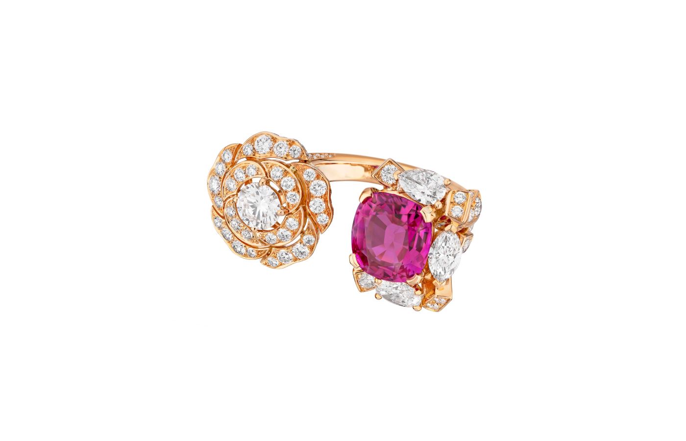 Chanel Tweed Pétale ring with a cushion-cut pink sapphire of 4.02-carats, plus diamonds and pink sapphires in pink gold, from Tweed Camélia set of the Tweed de Chanel High Jewellery Collection