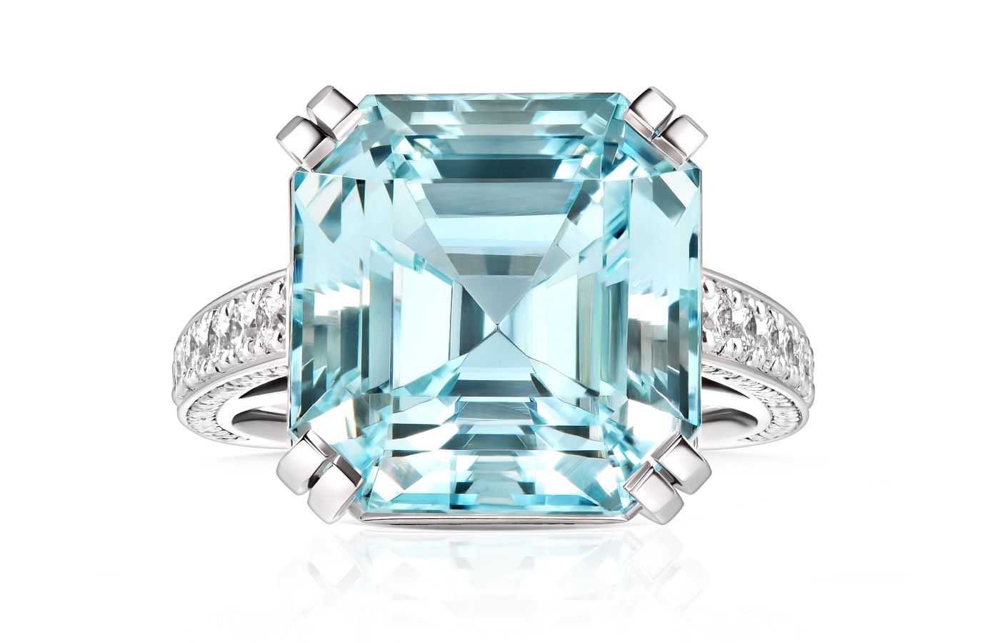  Parure Atelier High Jewellery ring featuring a 12.93-ct aquamarine and diamonds 