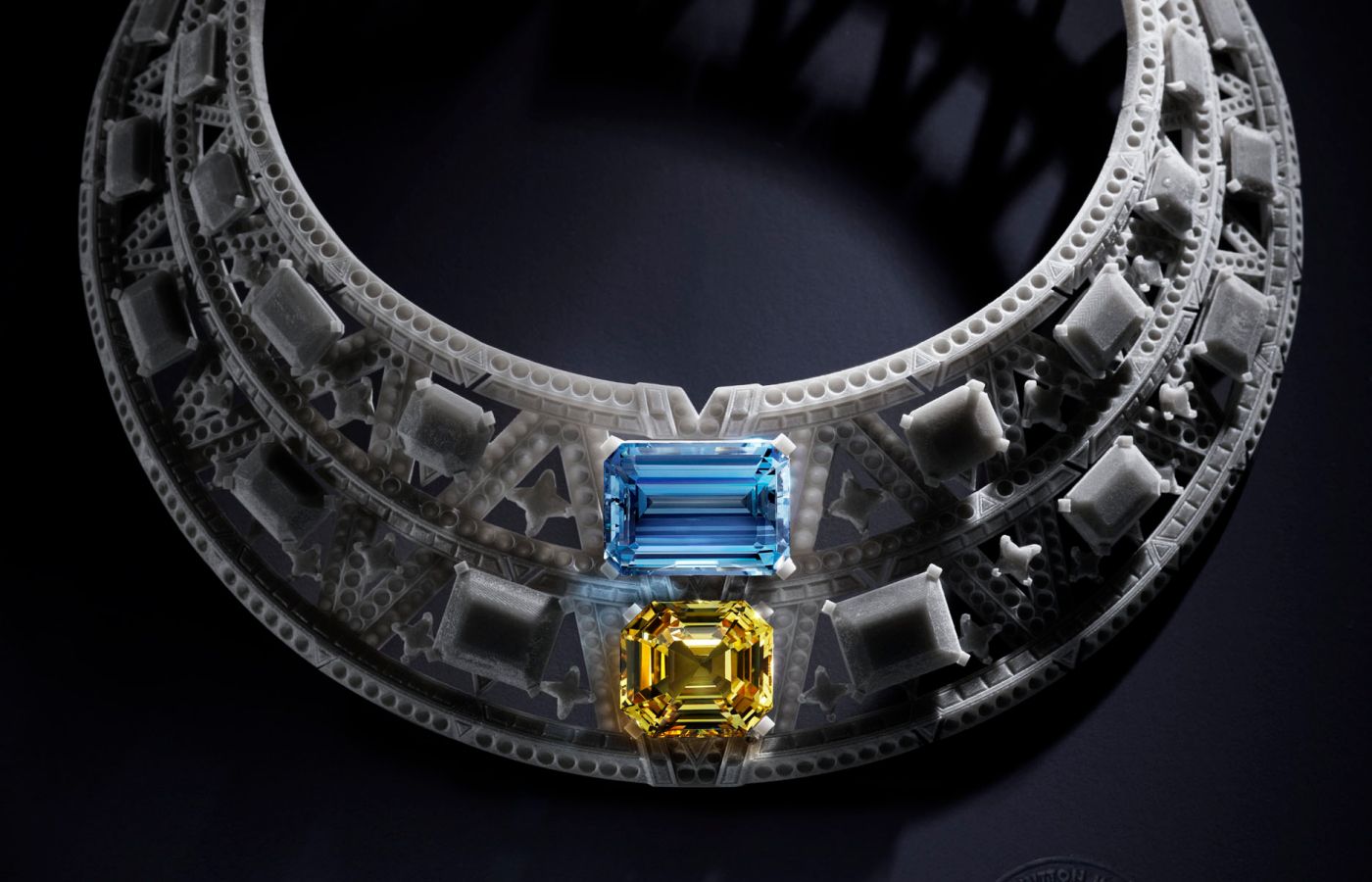  The Louis Vuitton Drift High Jewellery necklace features a 41.12-ct emerald-cut yellow sapphire from Sri Lanka and a 33.49-ct emerald-cut Santa Maria type aquamarine