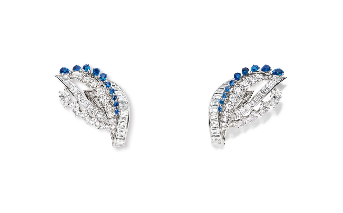 Chaumet Agapanthe earrings in white gold, sapphire and diamond from Le Jardin de Chaumet High Jewellery collection