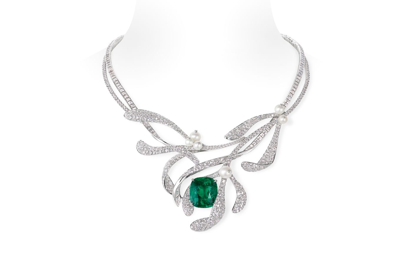 Chaumet Gui necklace in white gold, platinum, set with a 21.59-ct cushion-cut emerald, pearl and diamond from Le Jardin de Chaumet High Jewellery collection