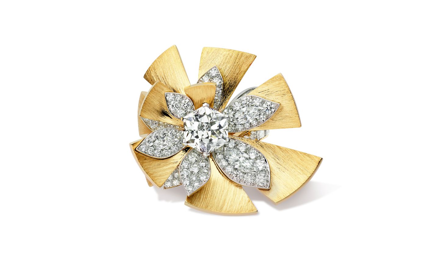 Chaumet Magnolia ring in gold, white gold and diamond from Le Jardin de Chaumet High Jewellery collection