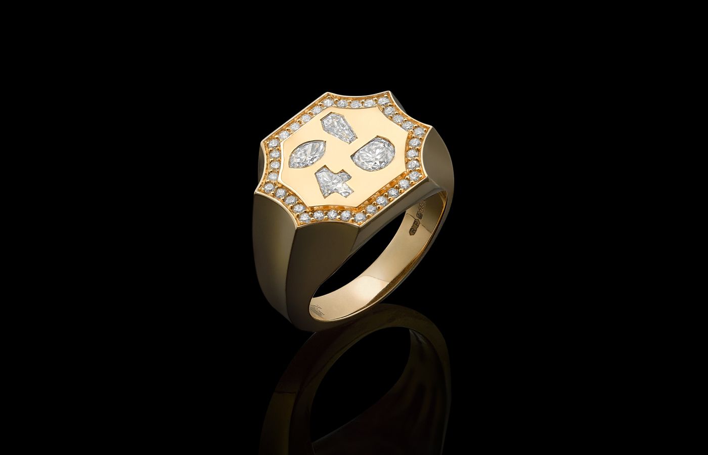 Robinson Pelham Eye Die 4 U signet ring with custom-cut diamonds in 18k yellow gold, part of the Love Is All Around collection