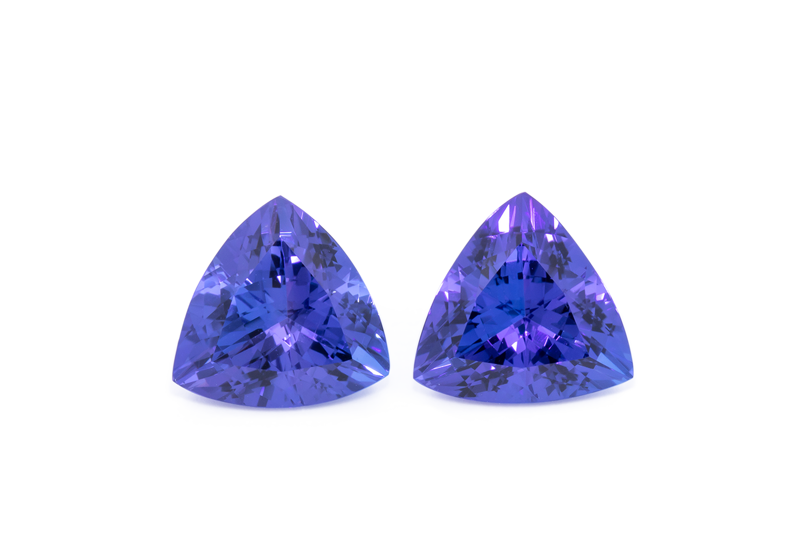  Gemhype.com pair of trillion-cut tanzanites for a total weight of 9.07 carats 
