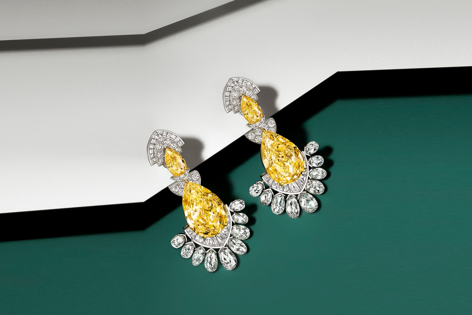  A necklace with pear-shaped and fancy-shaped fancy intense yellow diamonds and colourless diamonds from the Graff Sunrise High Jewellery collection