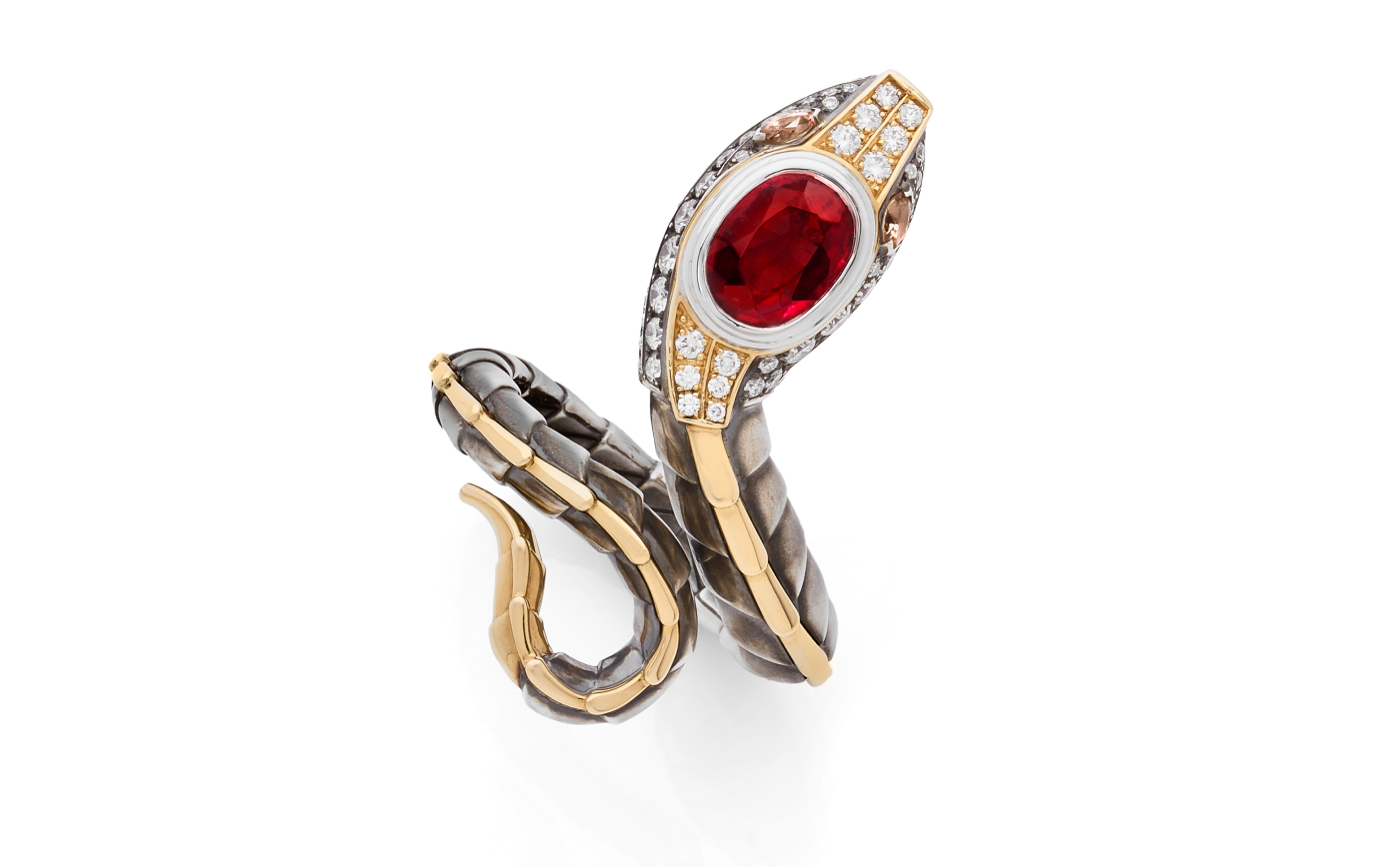  Petit Serpent ring with an oval ruby ad diamonds by Elie Top