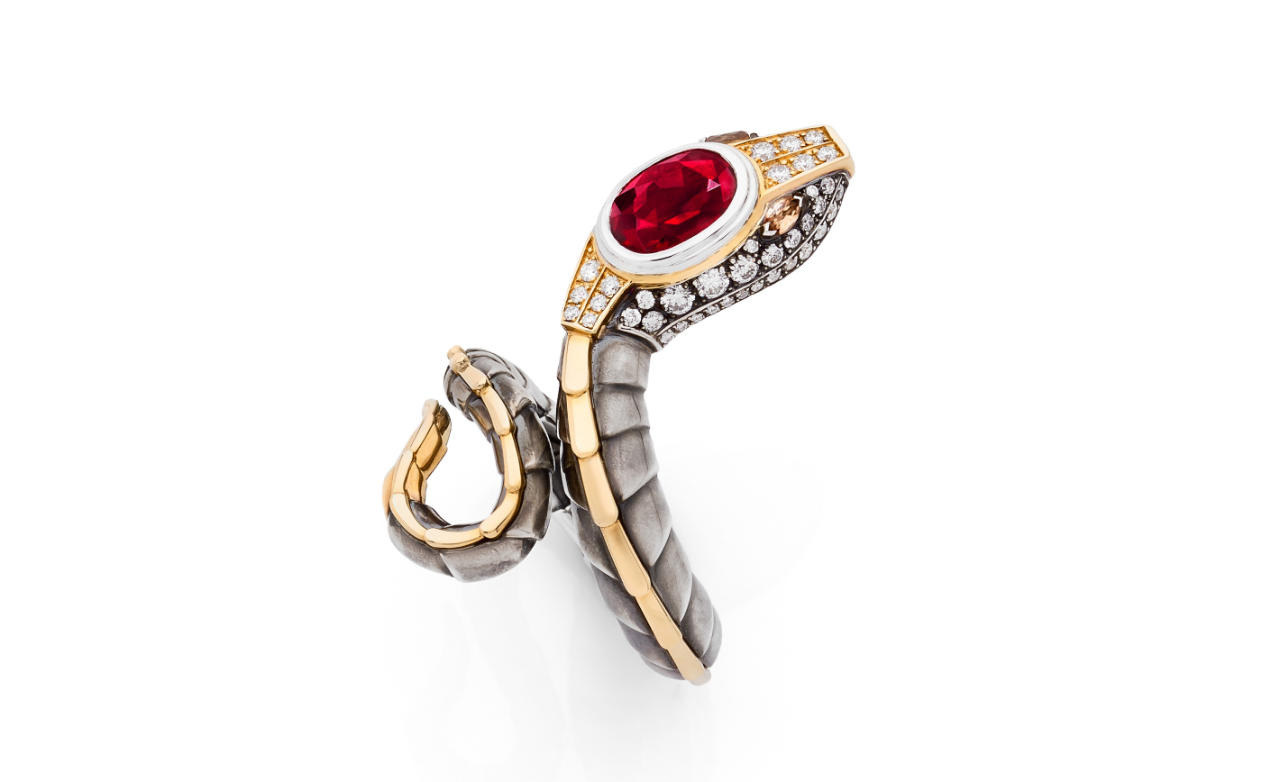  Petit Serpent ring with an oval ruby ad diamonds by Elie Top