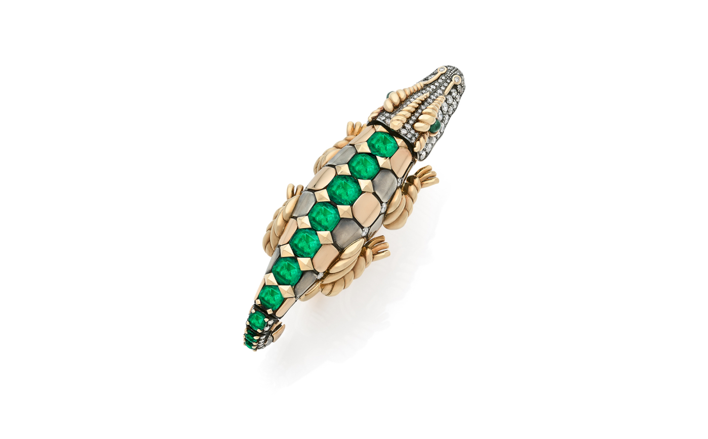  Two-finger Crocodile ring with emeralds in yellow gold and silver from Magica Naturae collection by Elie Top