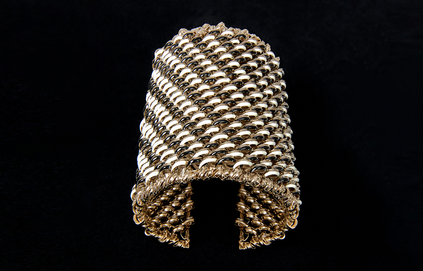 Maria Sole Ferragamo Trame Weaves Plots bracelet in gold
