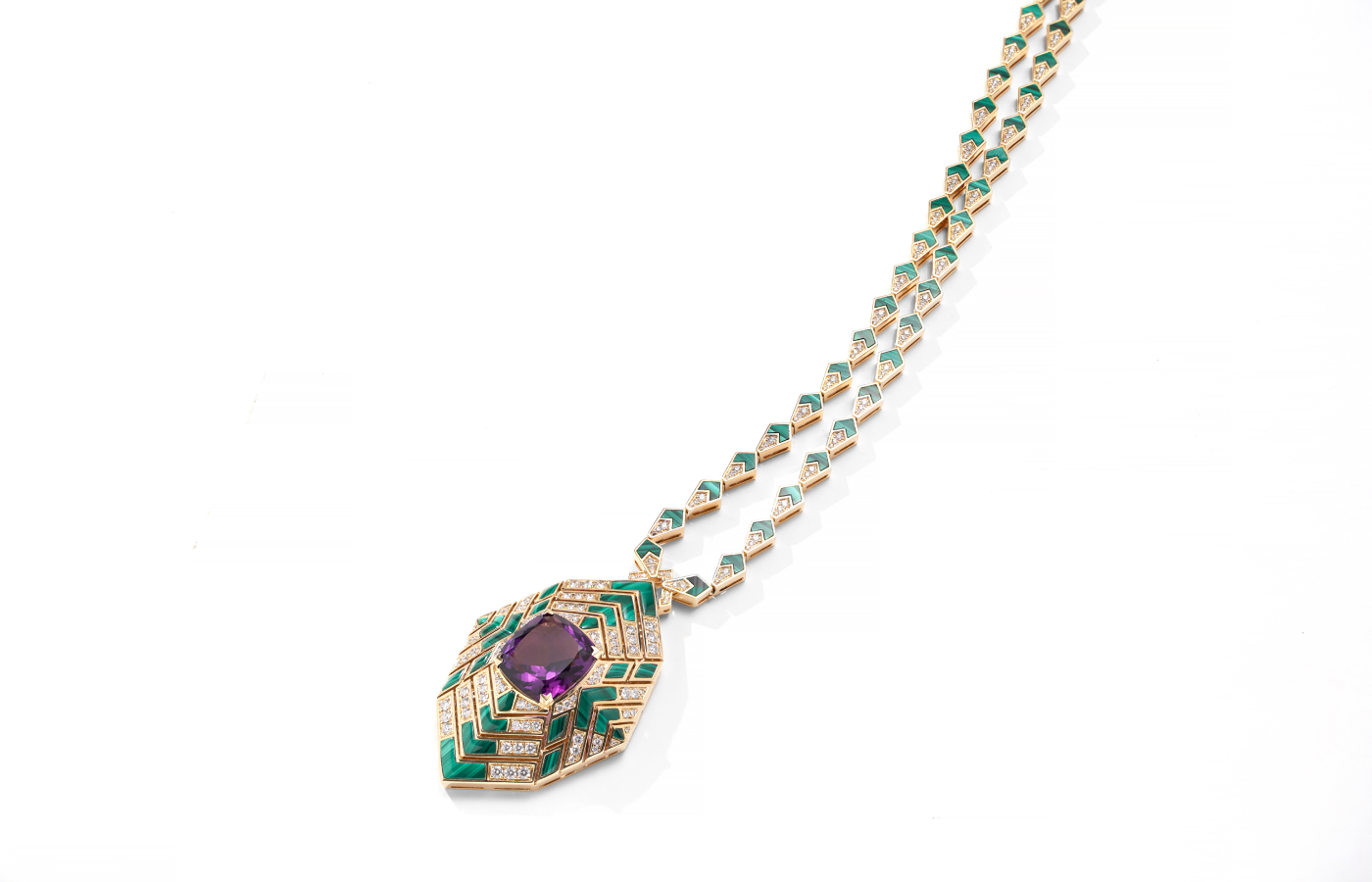  Al Zain Lana transformable long pendant and brooch with a 14.20 carat amethyst, 21.20 carats of malachite and 3.26 carats of diamonds in 18k yellow gold, from the Jena High Jewellery collection