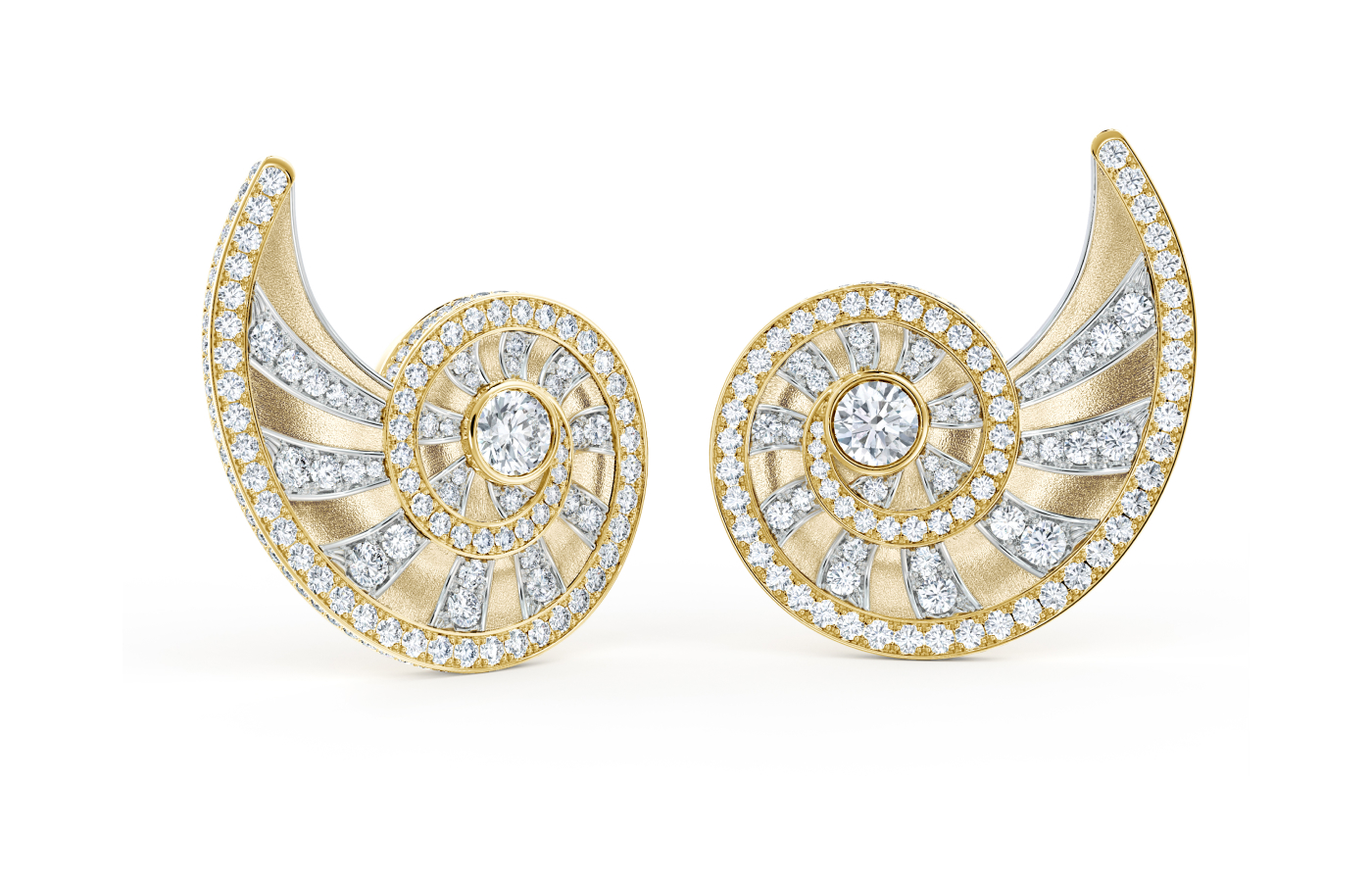  De Beers Summer ear climbers from the Metamorphosis High Jewellery collection with 6.32 carats of diamonds 