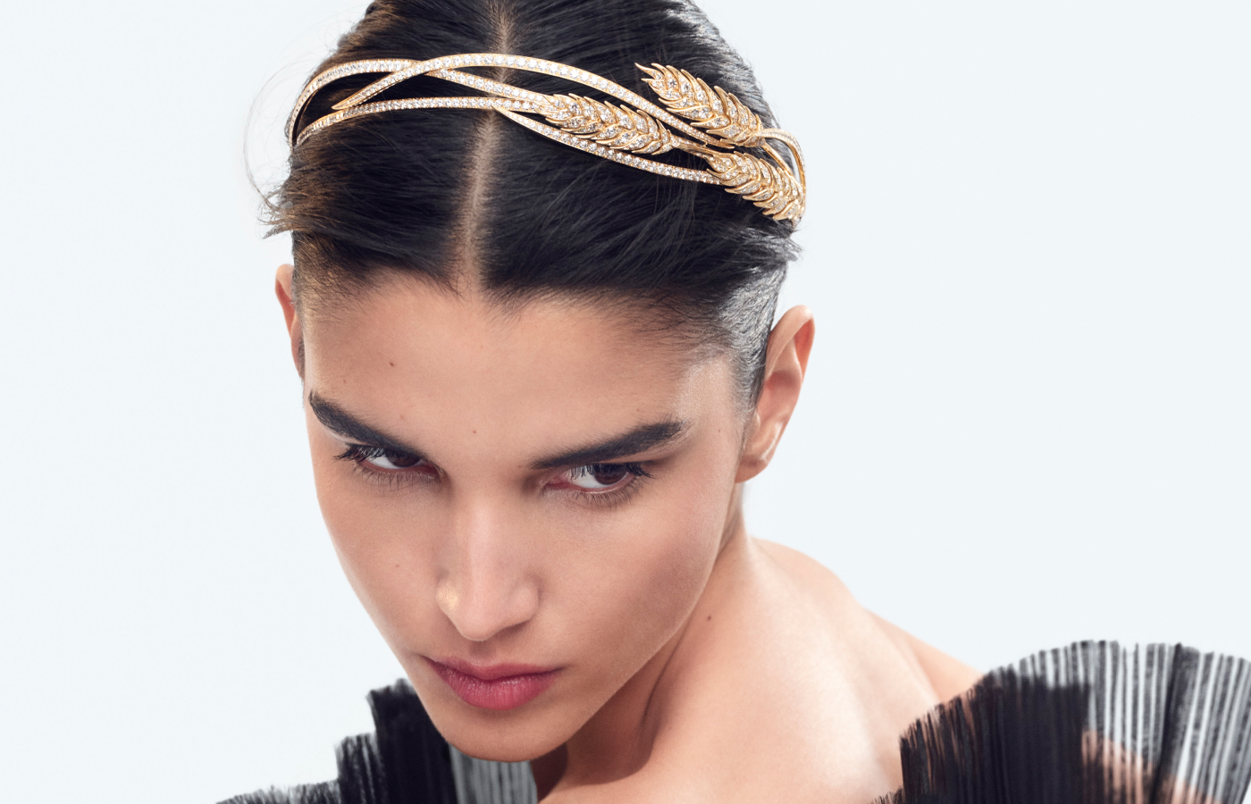  Model wearing Chaumet Blé head ornament in gold and diamond from Le Jardin de Chaumet High Jewellery collection