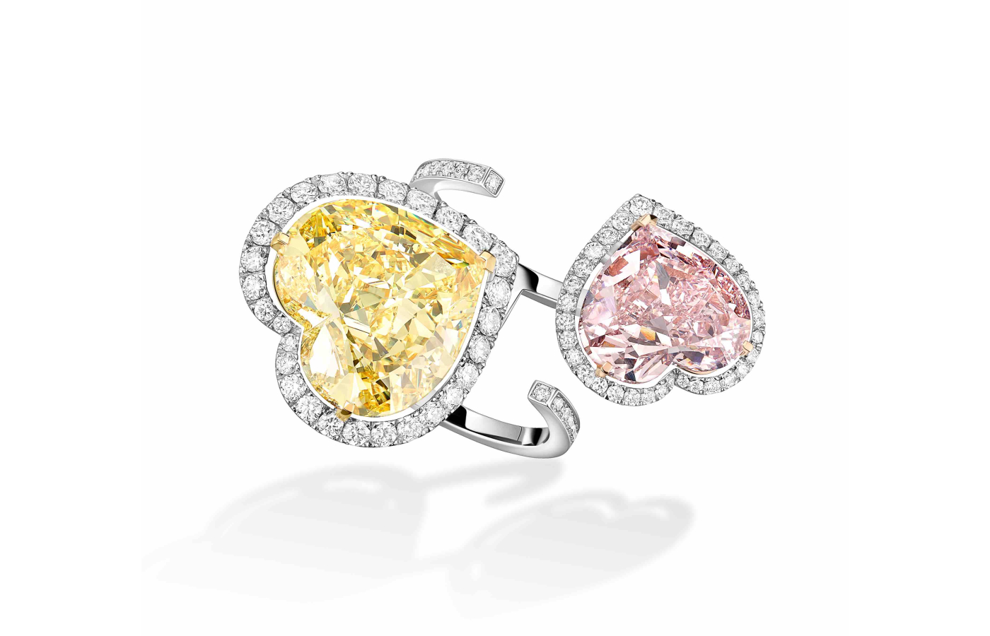  Messika Joy Coeur 'Toi & Moi' ring with 25.07 carats of heart-shaped diamonds from the Midnight Sun High Jewellery collection 