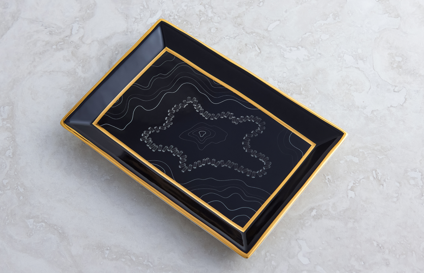  Suzanne Kalan X Jonathan Adler Jewellery Tray featuring a geode-like pattern