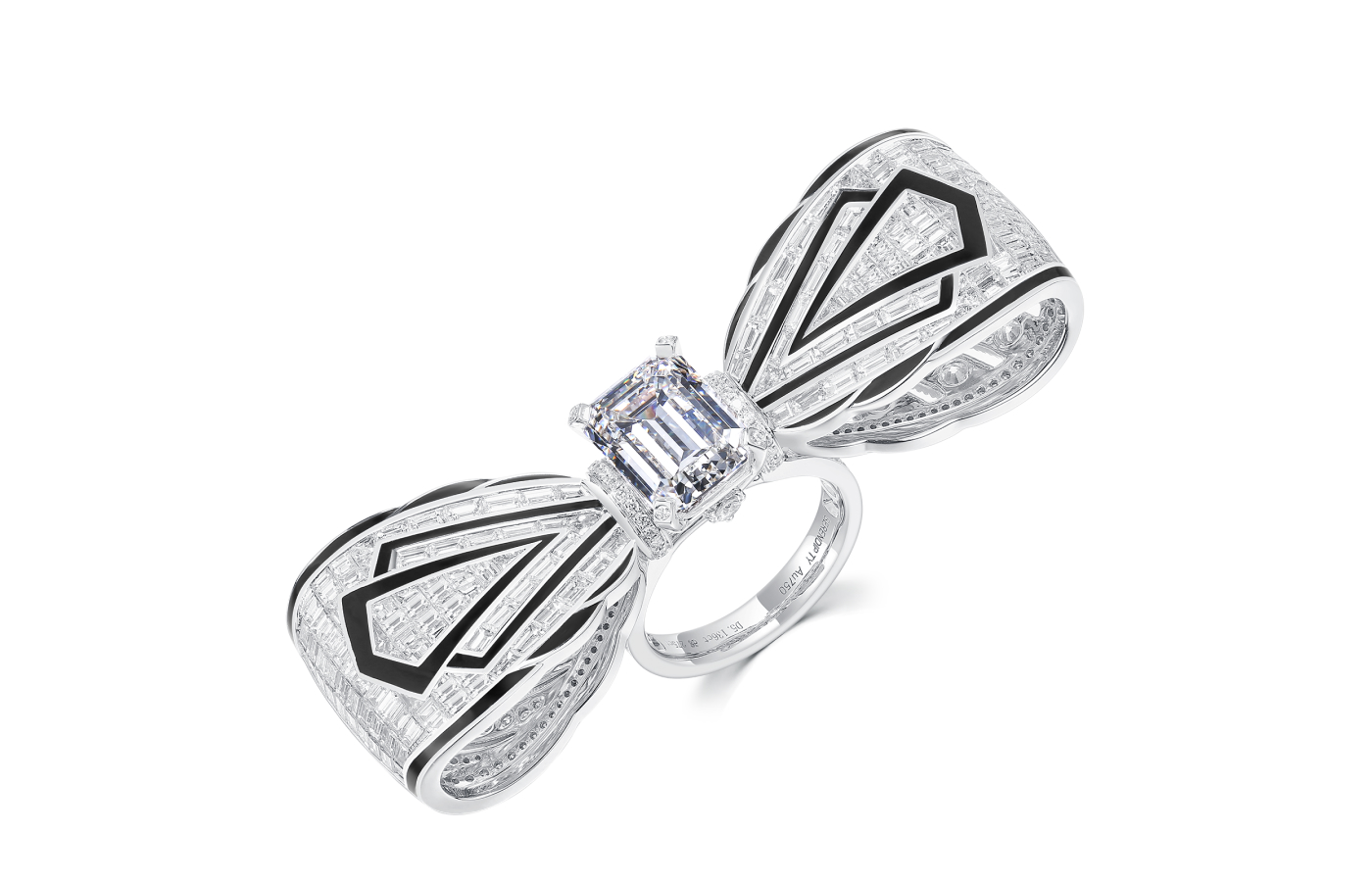  Serendipity Jewelry Double Me High Jewellery reversible ring with Art Deco-inspired black enamel details and diamonds