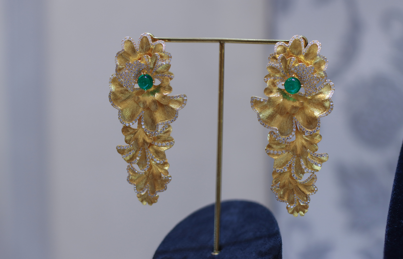  Serendipity Jewelry The Blooming Ginkgo High Jewellery earrings with two Colombian cabochon emeralds for a total of 1.99-carats 