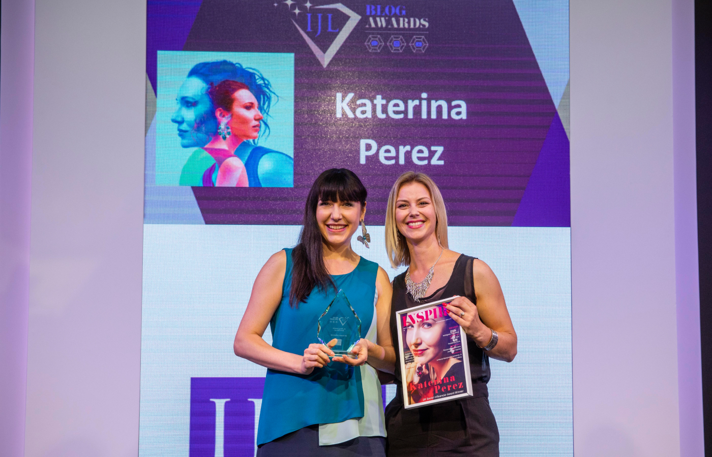 Katerina Perez collecting her 'UK Social Media Influencer' Award alongside jewellery designer Rachel Galley at International Jewellery London 2018