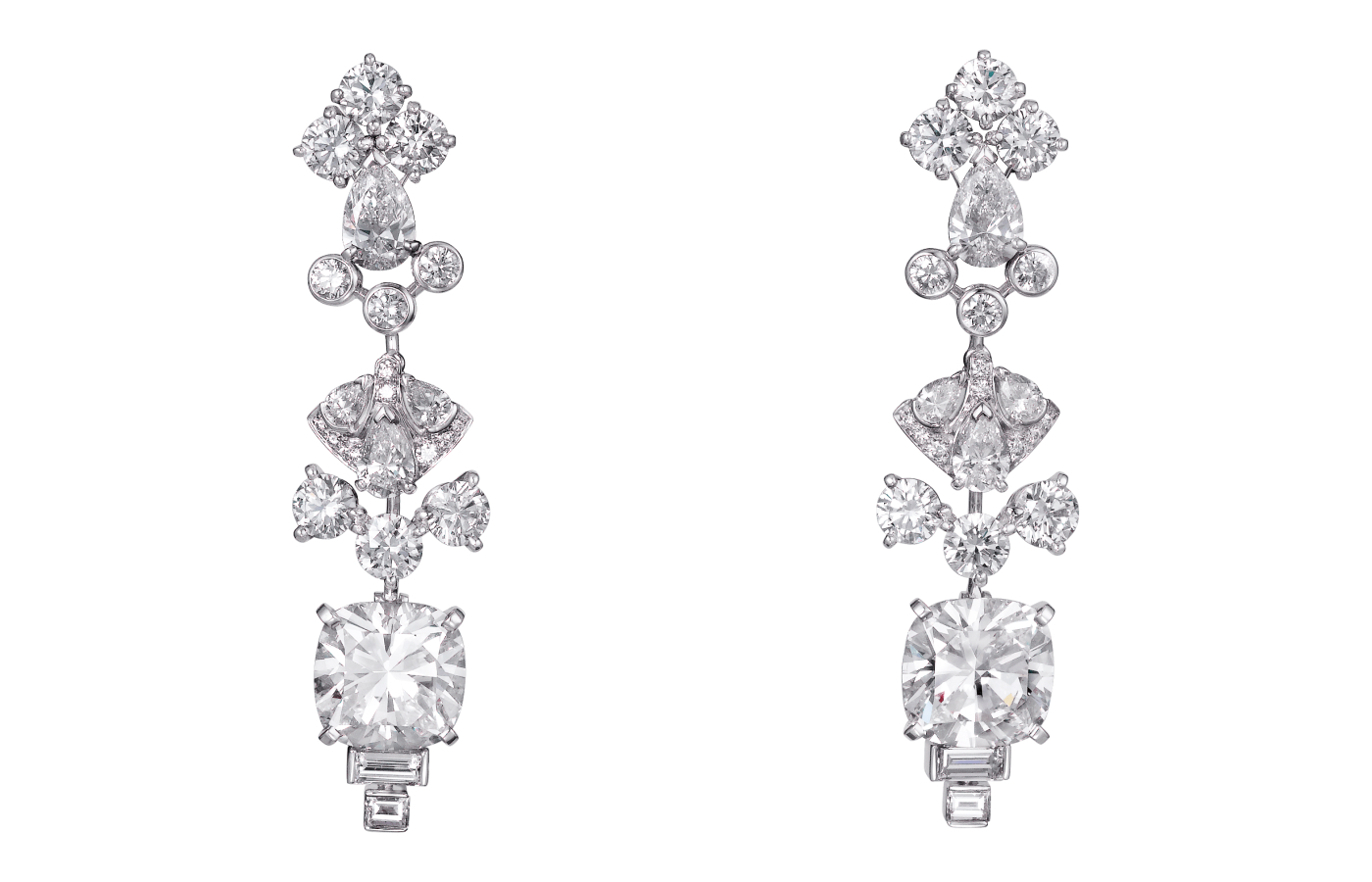  Rihanna wore one of these Cartier diamond earrings at the top of her ear for the Golden Globes 2023, creating an unusual cascading look