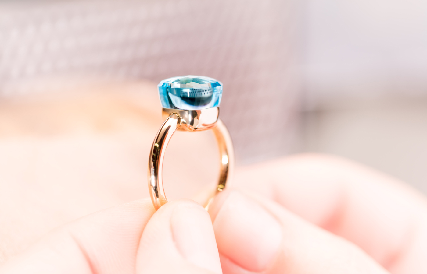  The London Blue Topaz is finally set into the Nudo ring design