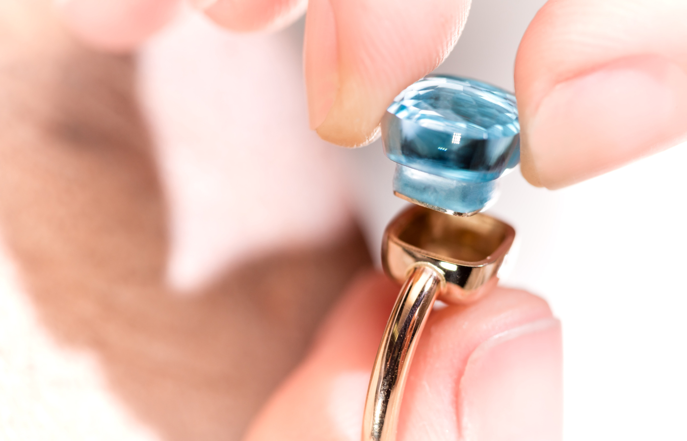  Quality control of a London Blue Topaz for a Nudo ring design