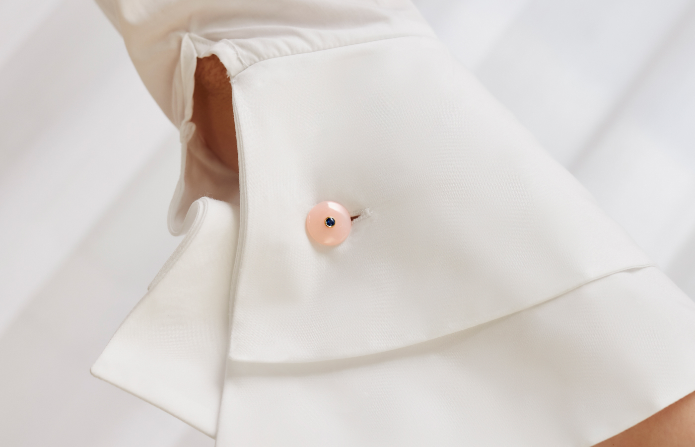  Anoona buttons in pink opal and diamond