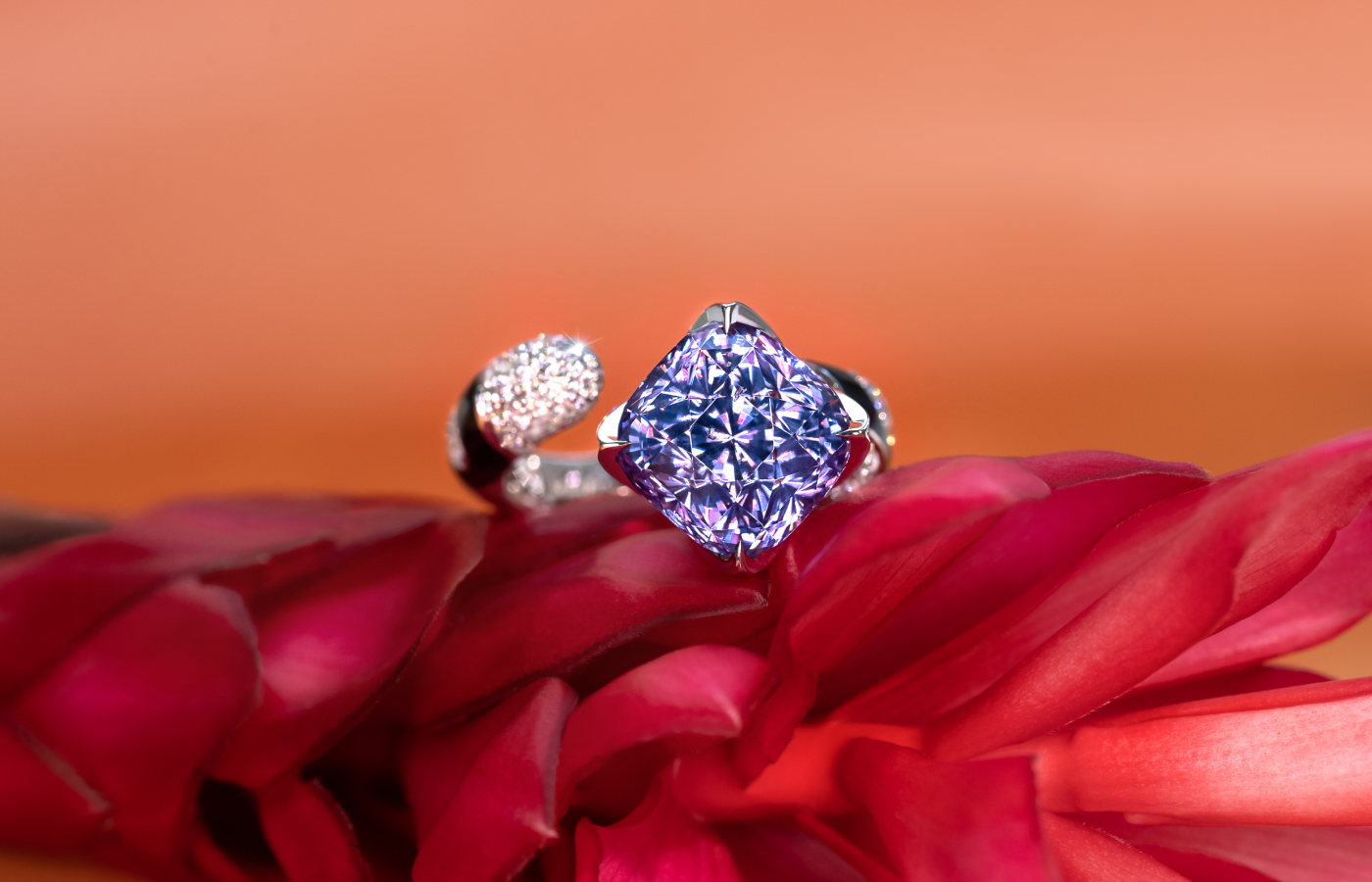  MADLY 7-carat lavender spinel open ring with diamonds and onyx