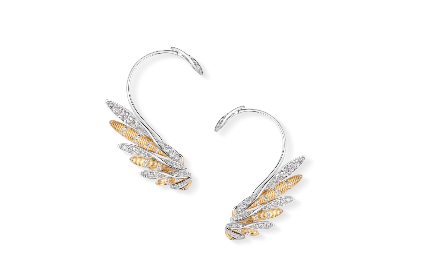  Chaumet Plume d'or earcuffs in platinum, white gold, rose gold and diamond from the Un air de Chaumet collection