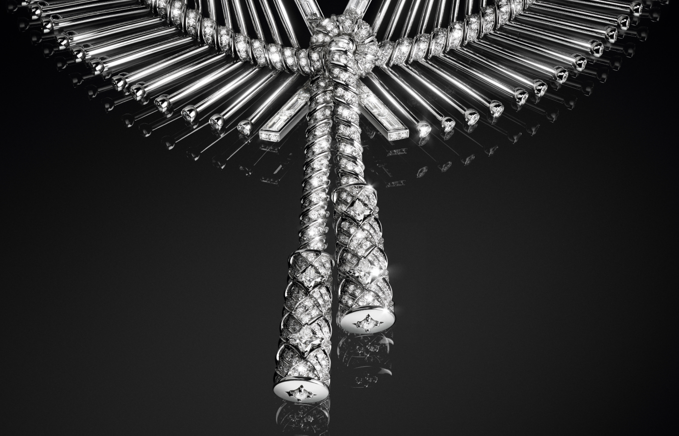  A closer look at the details of the Myriad necklace with LV Monogram Star-cut diamonds in the Louis Vuitton Deep Time Chapter II High Jewellery collection