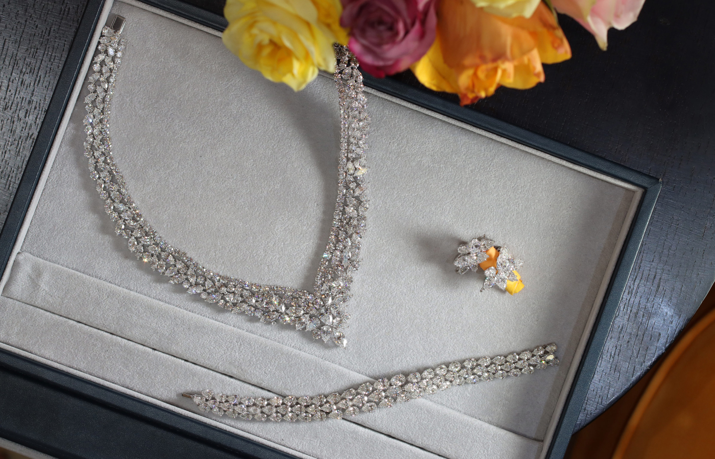 House of GOL Natalie set, including a platinum necklace with 277 D-E colour diamonds for a total weight of 110.73 carats, a bracelet with 50.72 carats of D-F colour diamonds, and a pair of earrings with 18.65 carats
