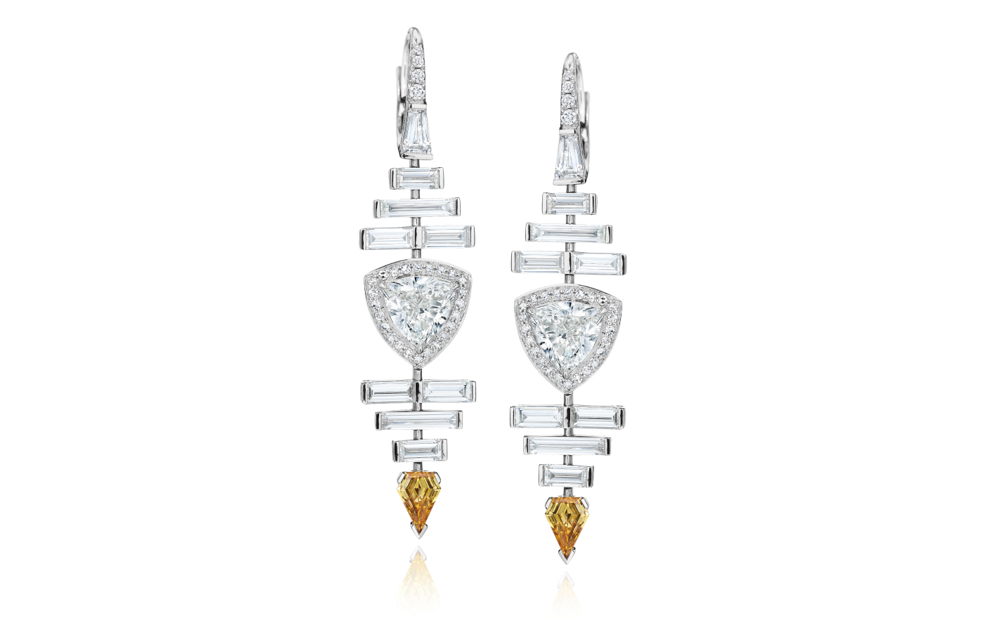  House of GOL Art Deco earrings with trilliant-cut diamonds and kite-shaped fancy colour diamonds from the Chrysler of New York collection