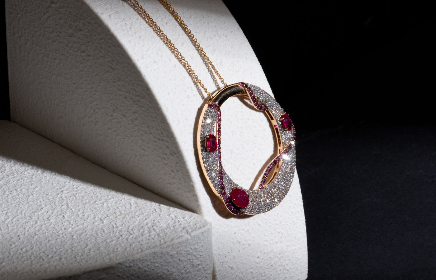  The Unique Show participant Terzihan will showcase its fine jewellery creations, such as this Lawa Medallion with 3.45 carats of diamonds and 3.80 carats of natural rubies in 18k rose gold, at Luxury St Moritz in February 2024