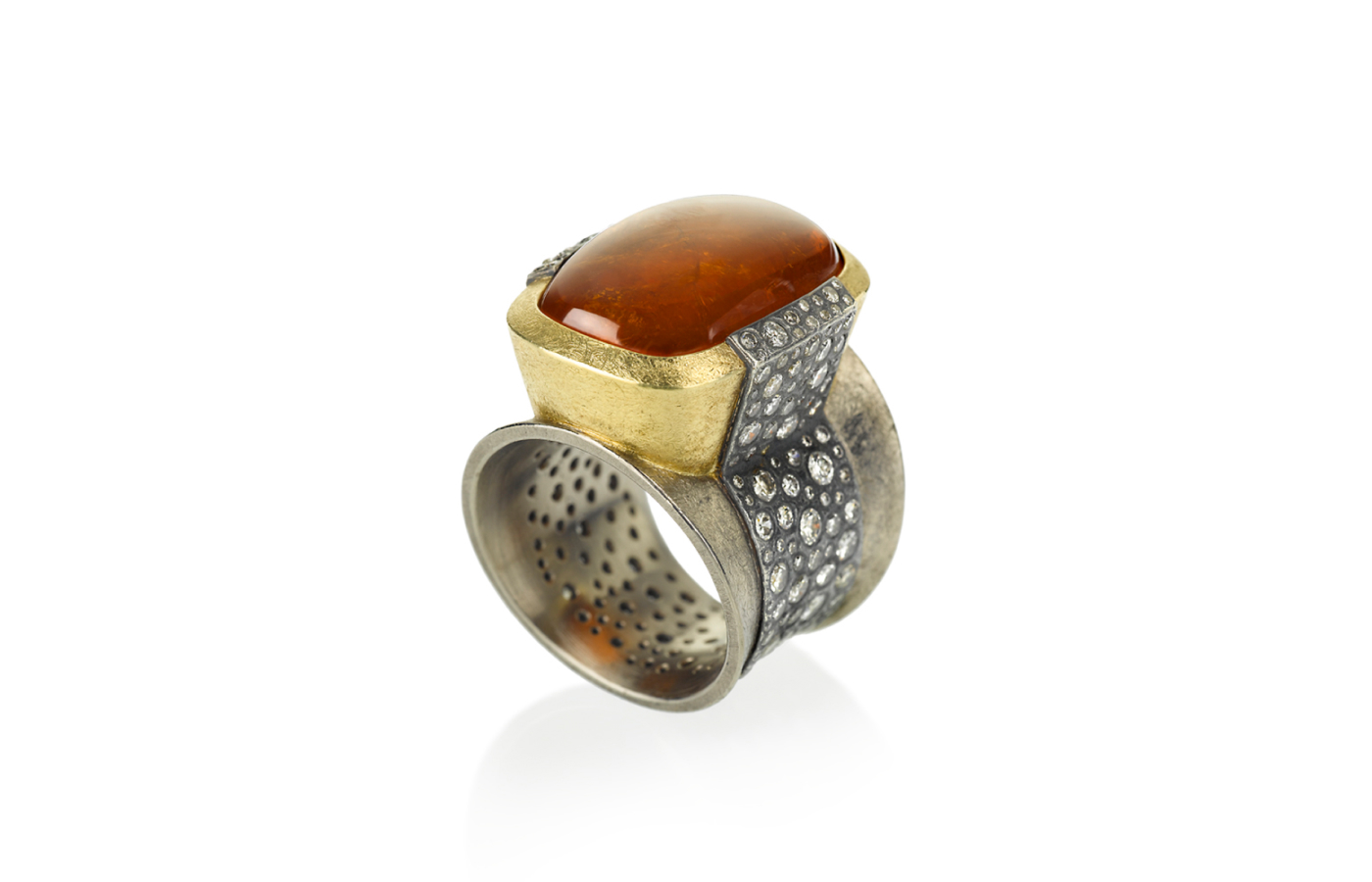 Todd Reed ring in 18k yellow gold, palladium and patinated sterling silver with a 38.15 carat spessartine garnet cabochon and 4.31 carats of white brilliant-cut diamonds 