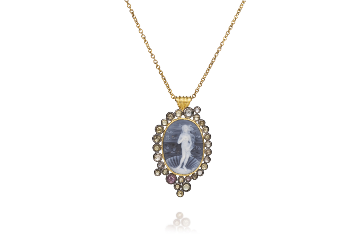  Todd Reed necklace in 18k yellow gold and patinated sterling silver with a cameo and 4.85 carats of sapphire cabochons 
