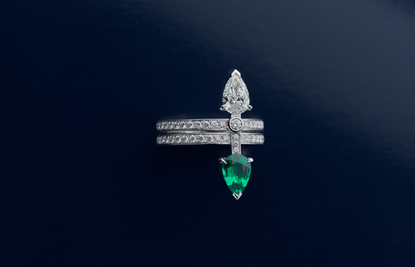  Repossi Serti Sur Vide ring in white gold, emerald and diamond from the 10 Year Anniversary collection