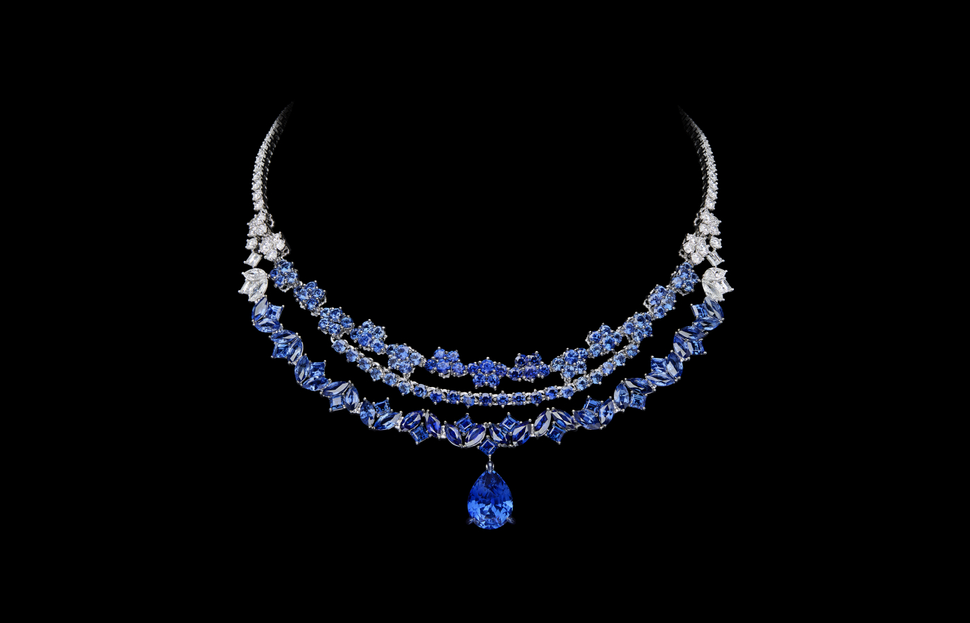  Dior Delicat high jewellery necklace white gold, sapphire and diamond, featuring a 7.57-ct pear-shaped sapphire by Dior Joaillerie 